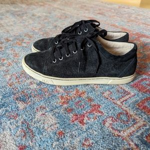 UGG Women's 8 Tomi Black Suede Leather Lace Up Shoes Sneakers Low Top